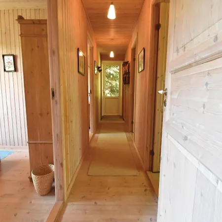 Five Bedroom Holiday In Semesterbostad